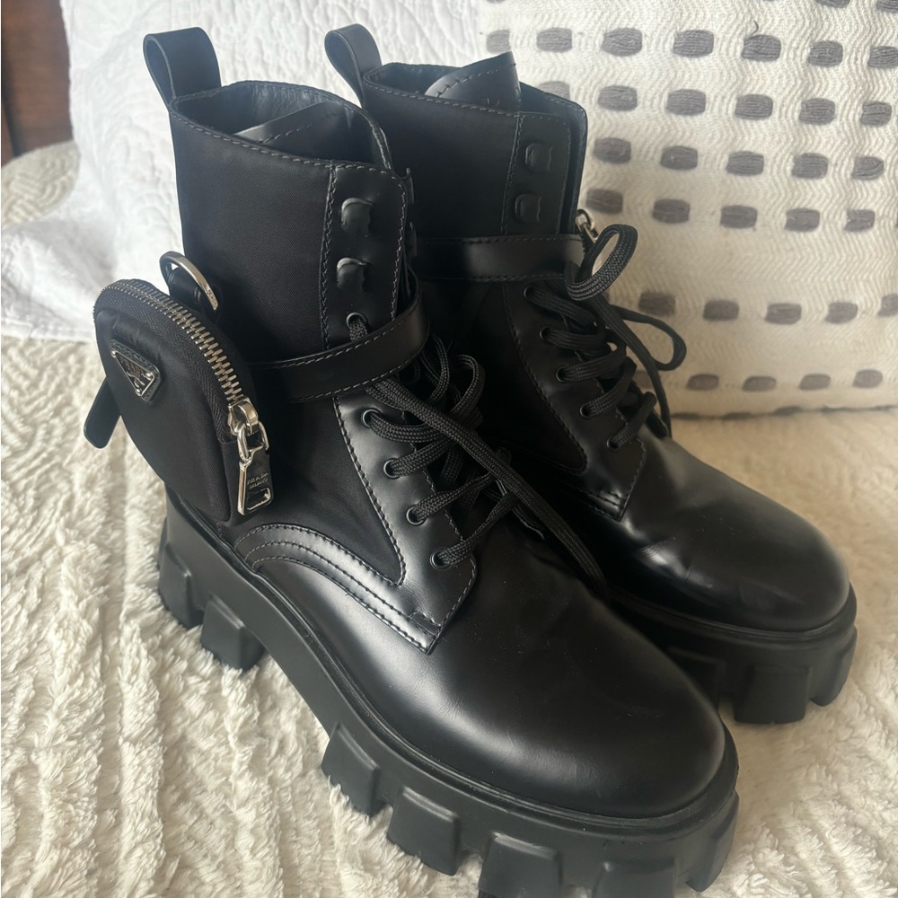 Black Chunky Combat Boots with Side Pocket